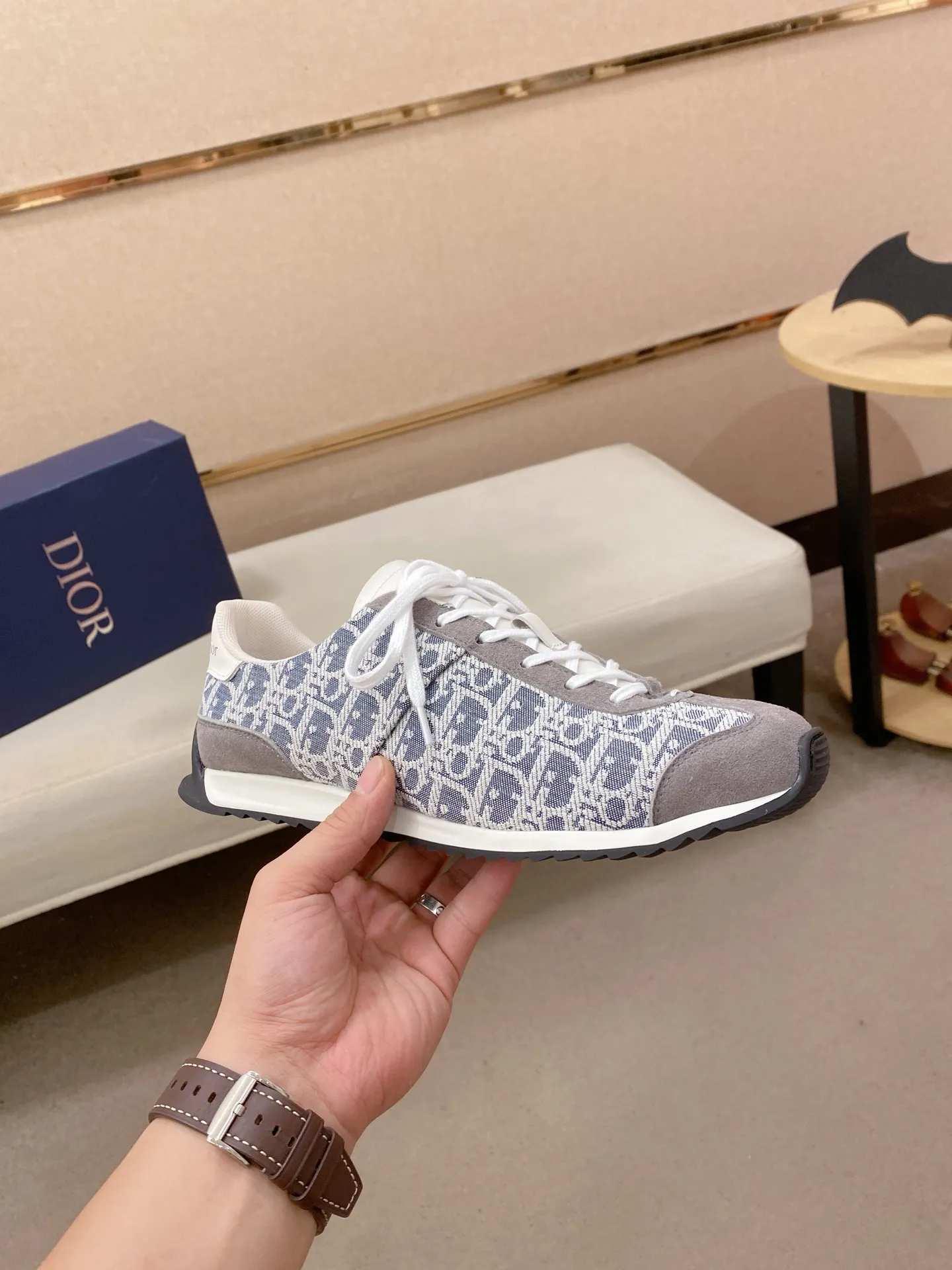 Men's shoes💰: 440💰Couple style💏 [Dior·Dior] New casual sports style men's shoes, new spring and summer design, perfect workmanship, lace-up lazy style to create wardrobe quality, upper: imported first-layer cowhide, mesh breathable lining soft and comfortable, ultra-light TPU wear-resistant outsole, simple, versatile fashion men's shoes, excellent color code number 35--44. (45,46 customized items are not returnable or exchangeable)
